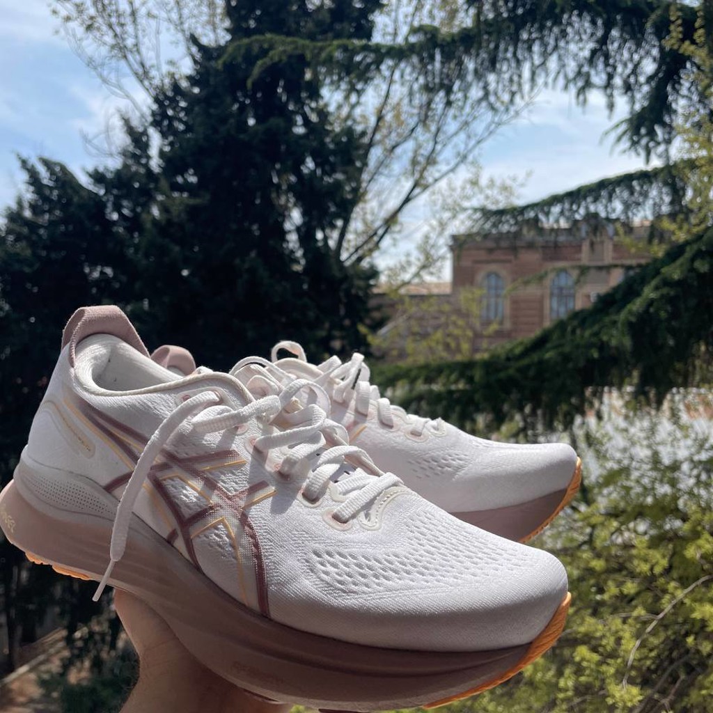 Кроссовки ASICS GEL-KAYANO 32