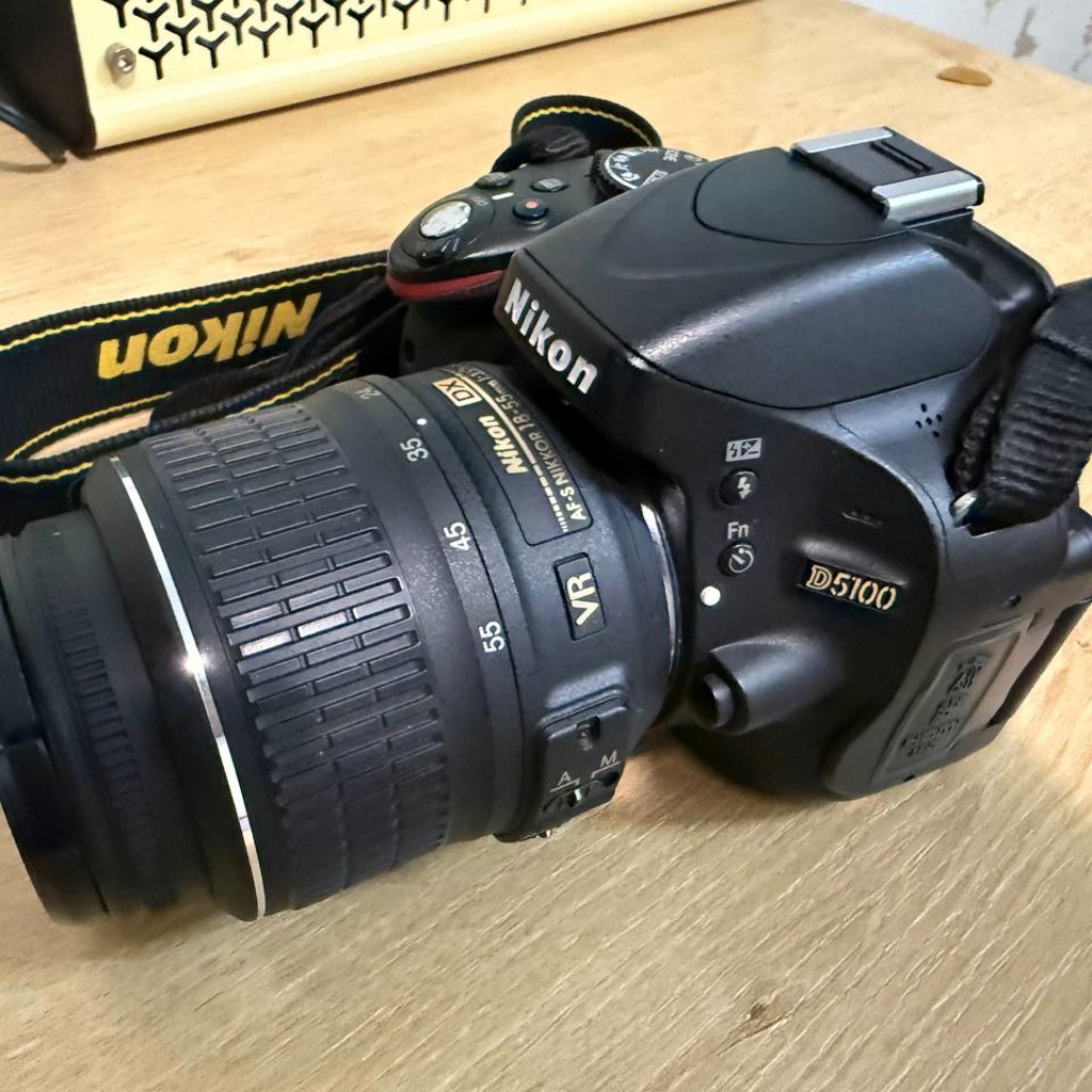 Зеркалка Nikon D5100