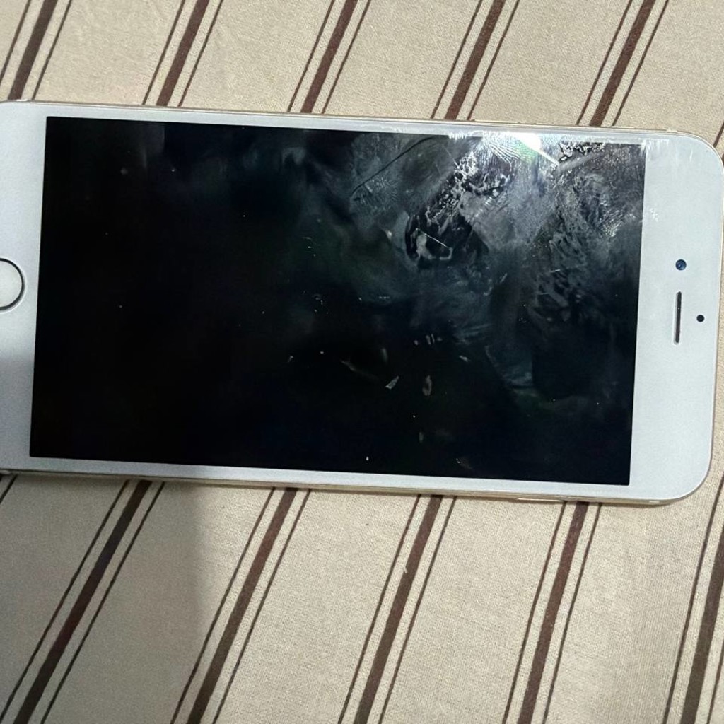 IPhone S