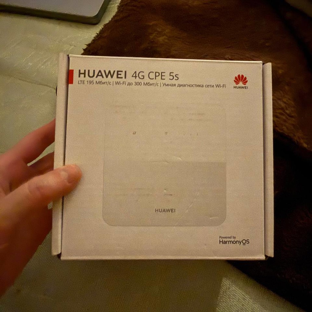 Роутер Huawei