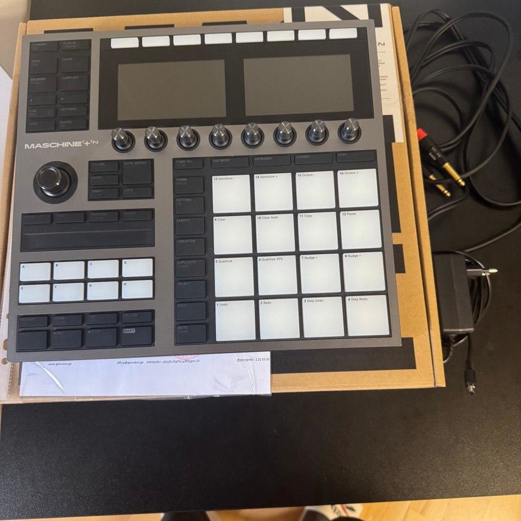 Аудио контроллер Native-instruments MASCHINE+