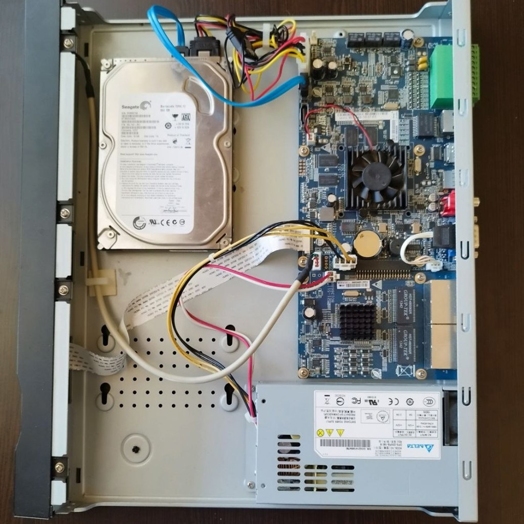 Видеорегистратор Dahua NVR7216-8P