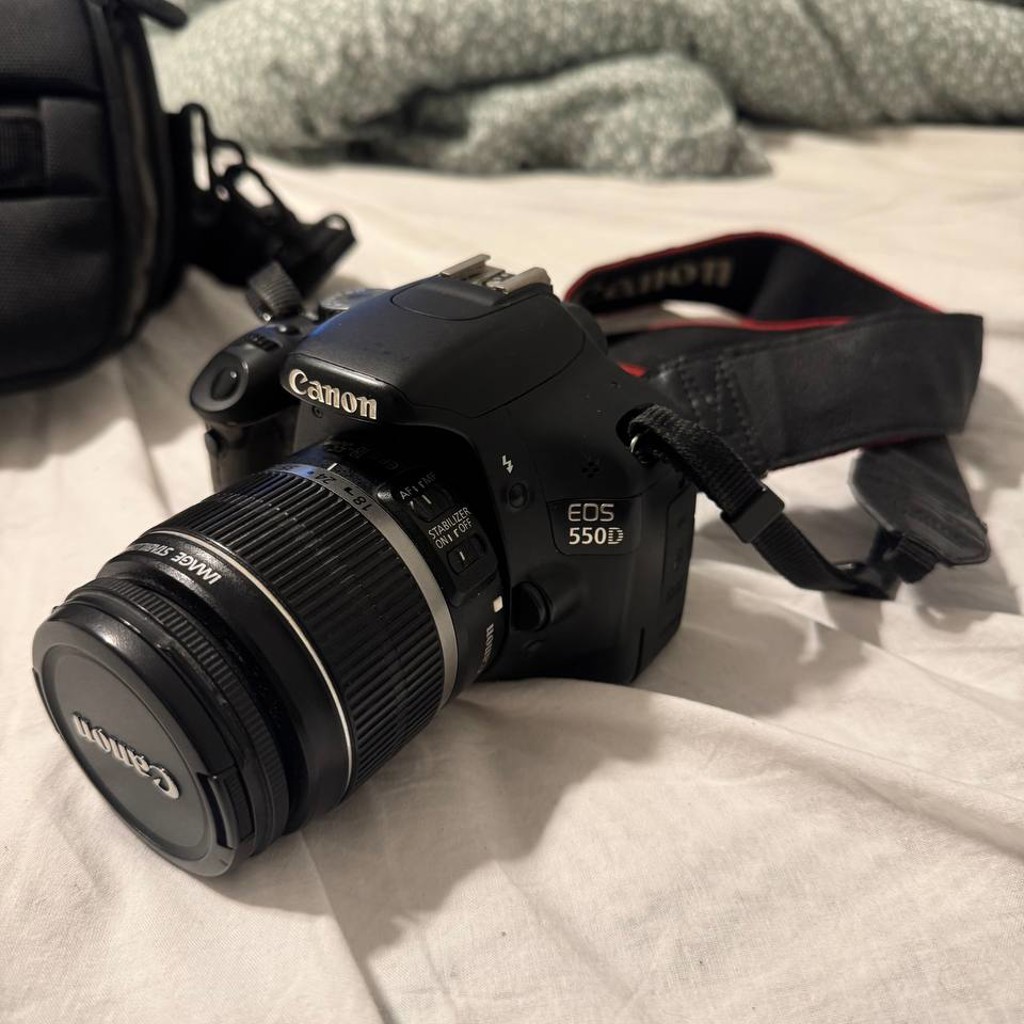 Фотоаппарат Canon EOS 550D