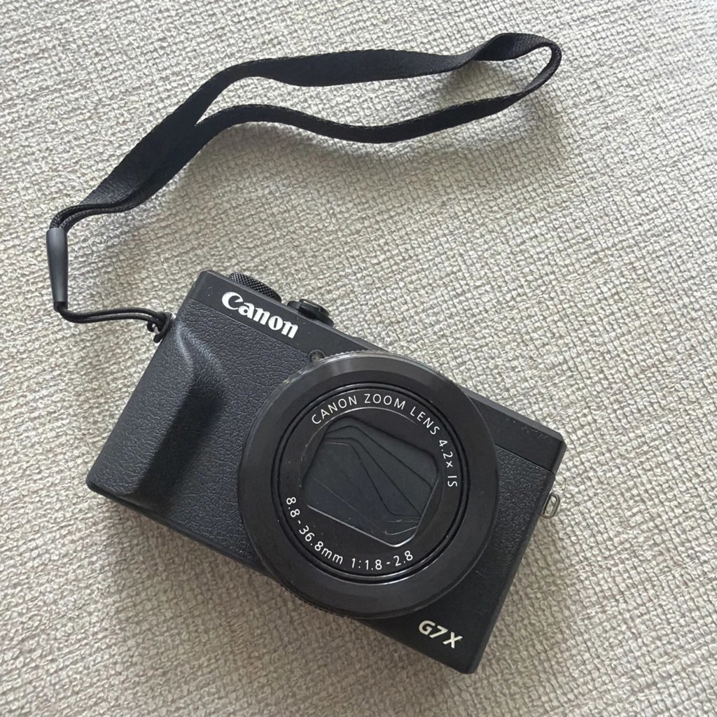 Canon G7X Mark III