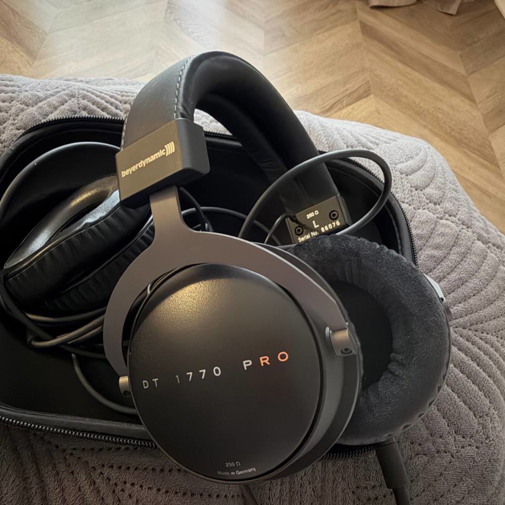 Наушники Beyerdynamic DT 1770 Pro