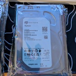 Seagate SKYHAWK 6TB - фото 2