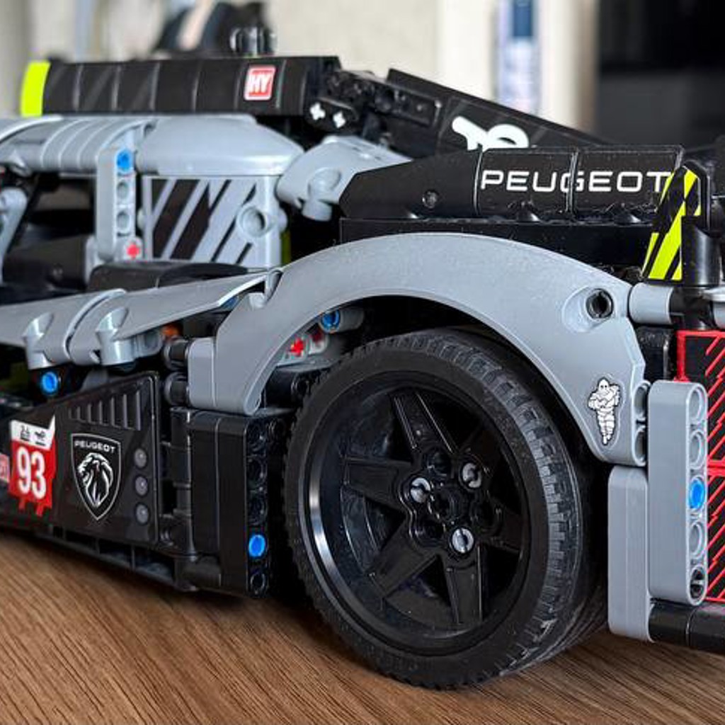 PEUGEOT 9X8 24H Le Mans Hybrid Hypercar
