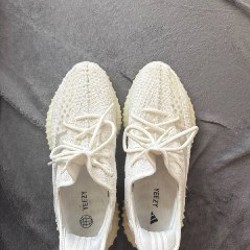 Кроссовки Yeezy 350 v2 - фото 2