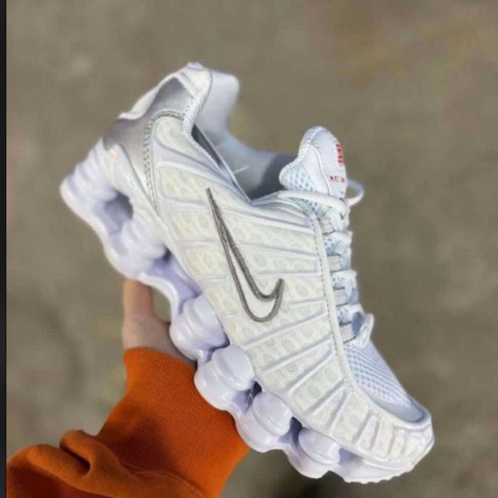 Кроссовки Nike Shox