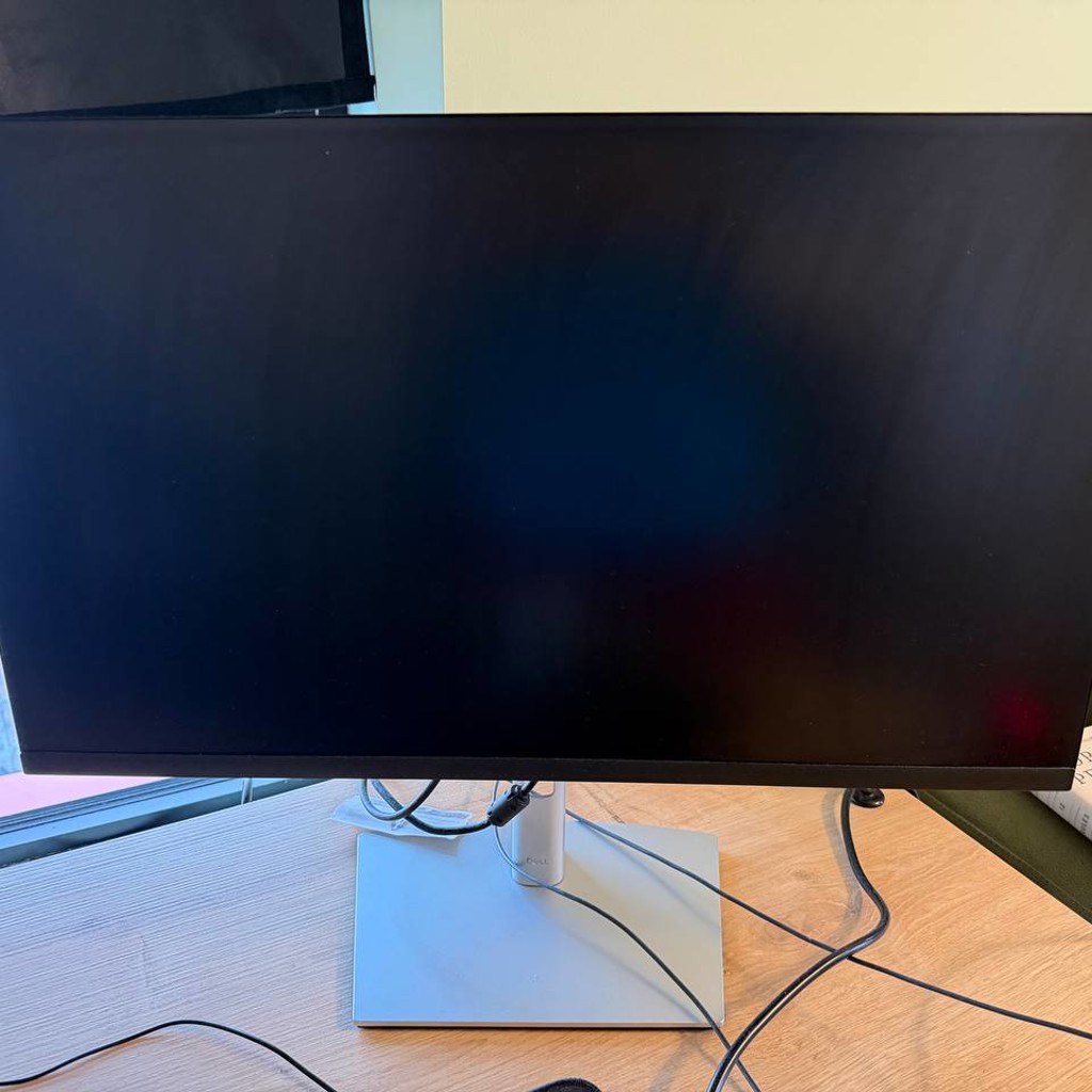 Монитор Dell P2722HE