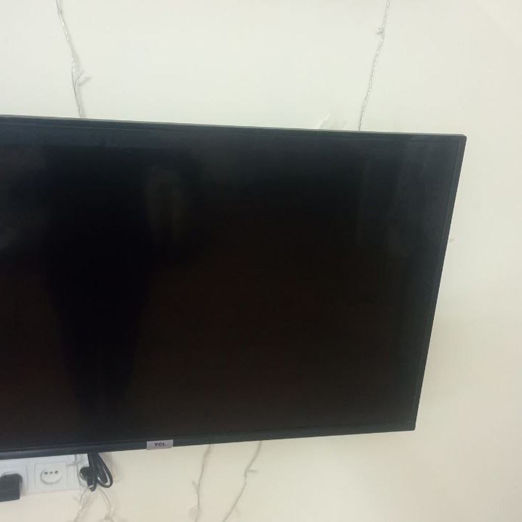 Телевизор TCL