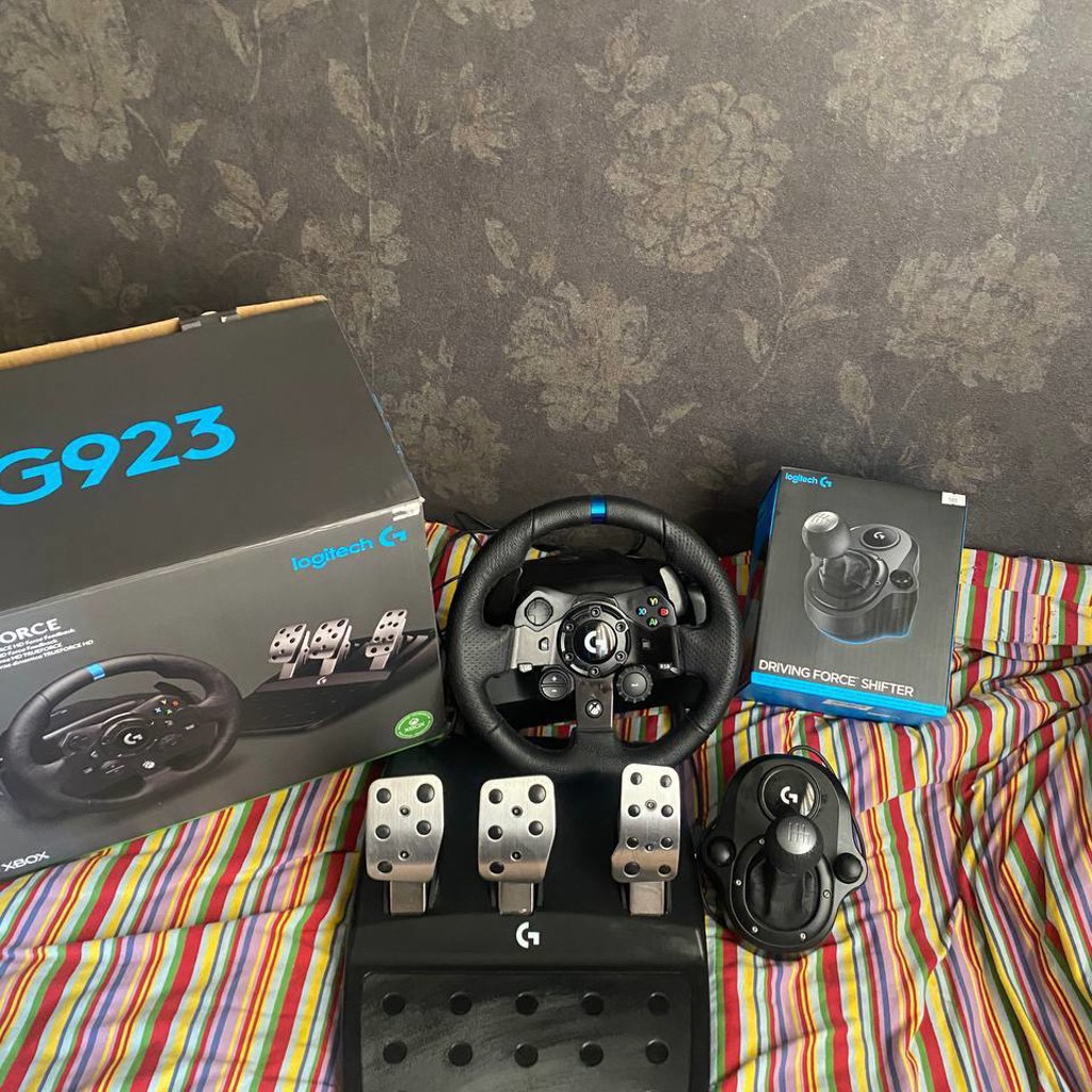 Logitech G923