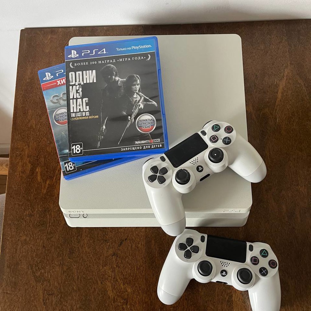 PS4 Slim