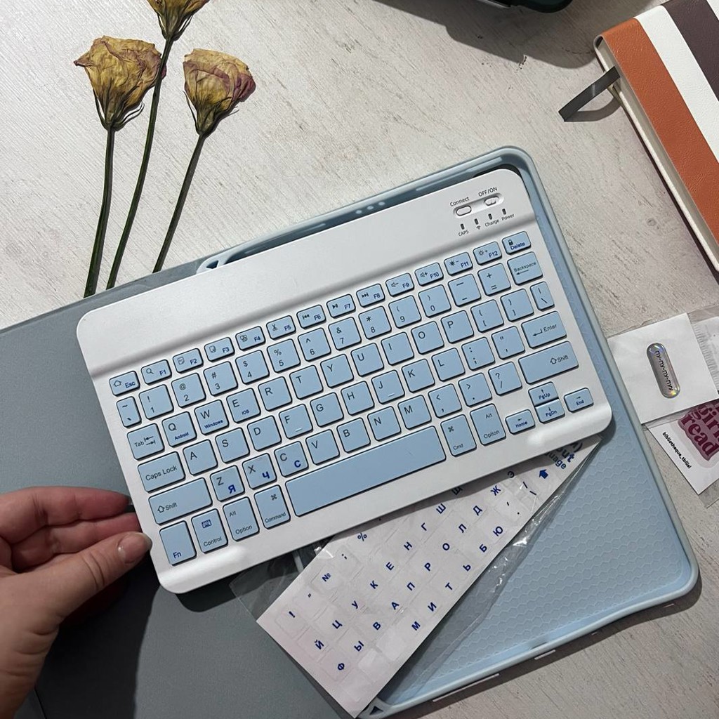 Клавиатура с чехлом для iPad Air 5-го поколения