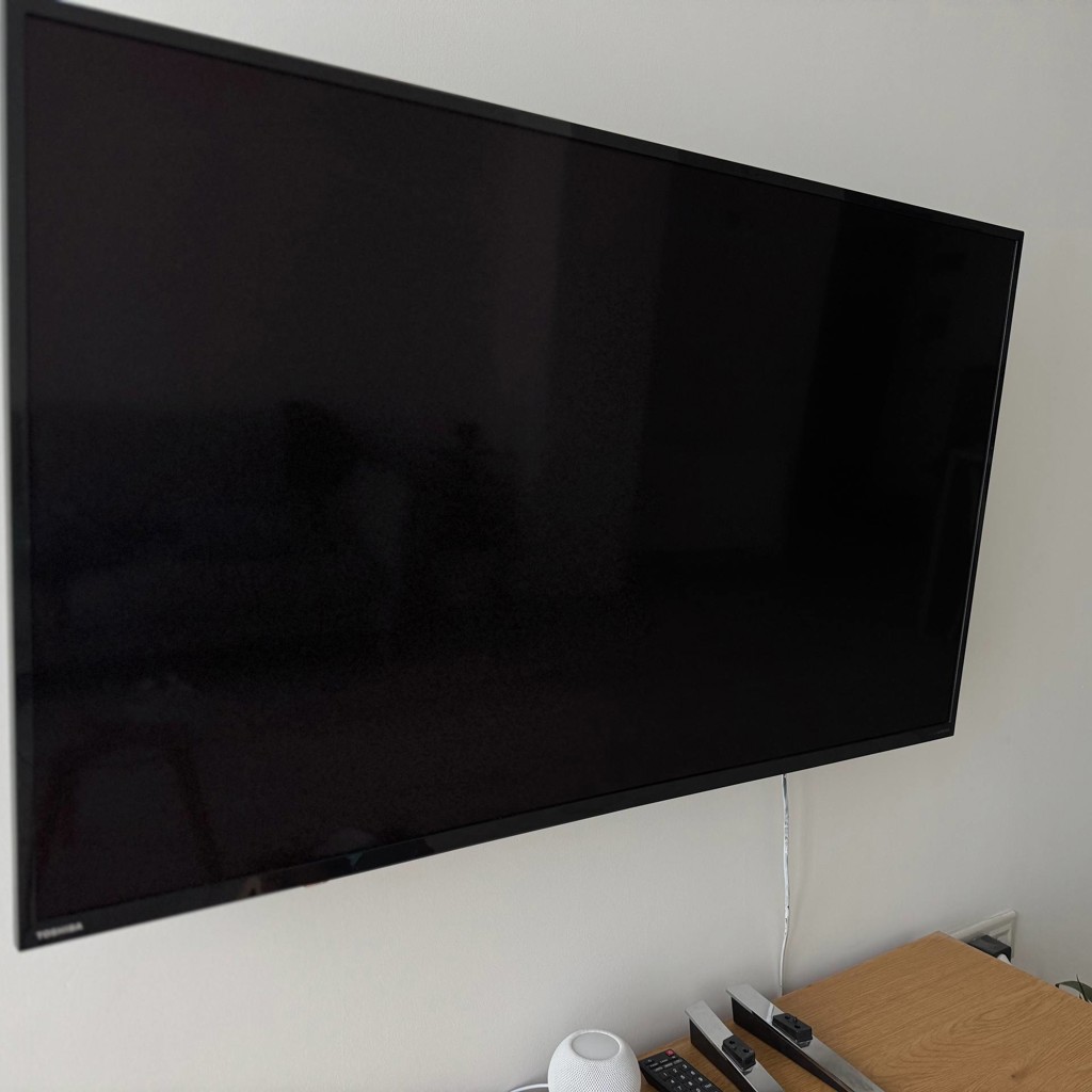 Телевизор Toshiba 49 дюймов