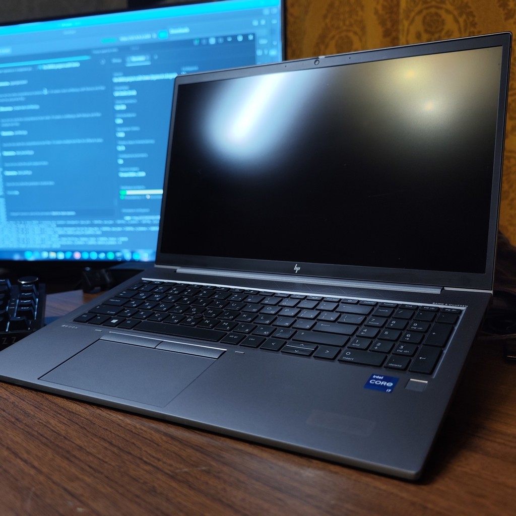 HP ZBook Firefly G8