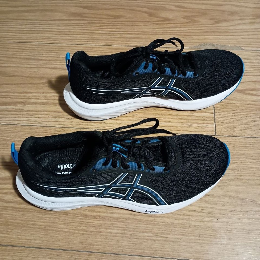 Кроссовки Asics