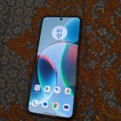 Motorola Razr 2023 - фото 3