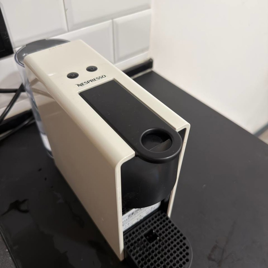 Кофемашина Nespresso Essenza Mini