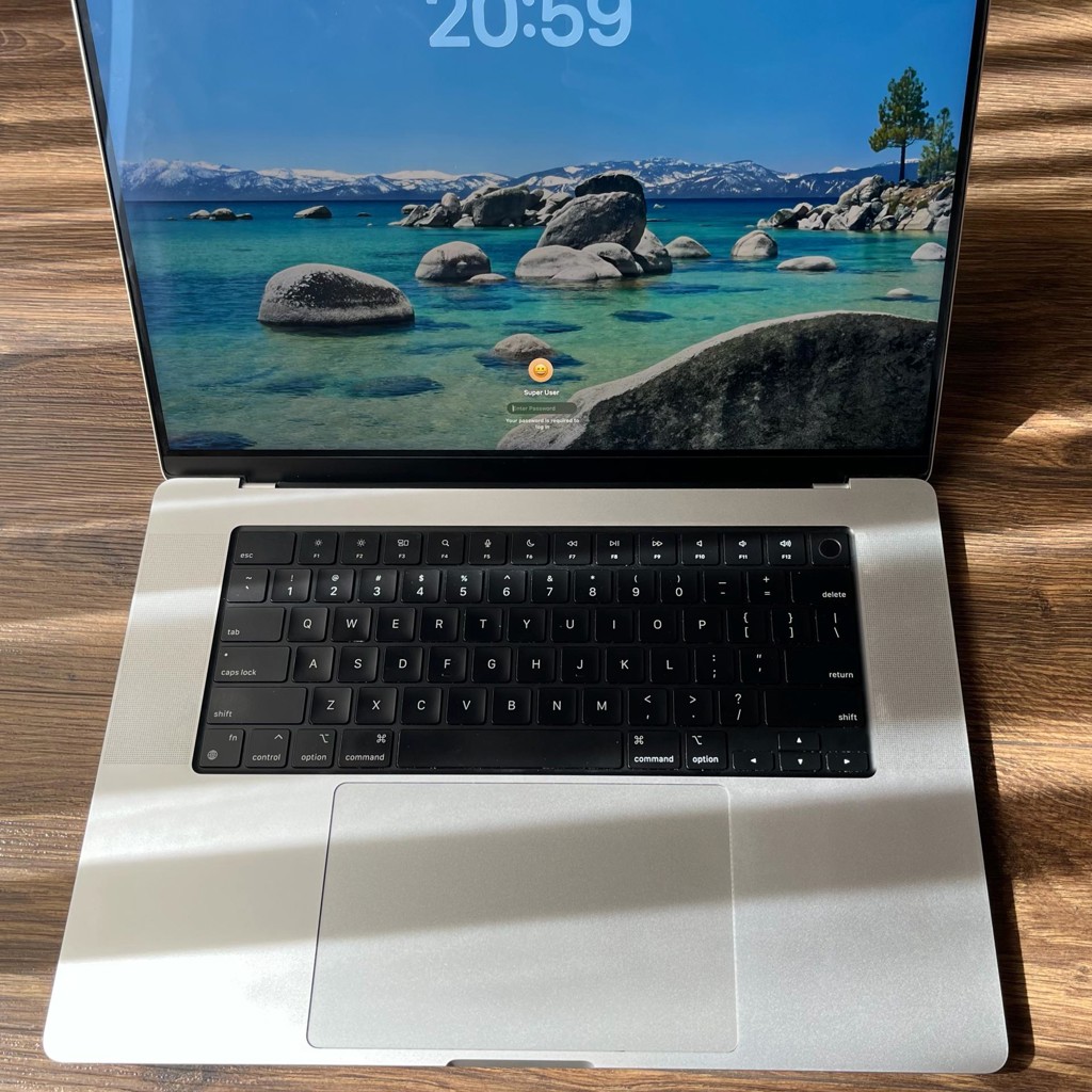 MacBook Pro 16'