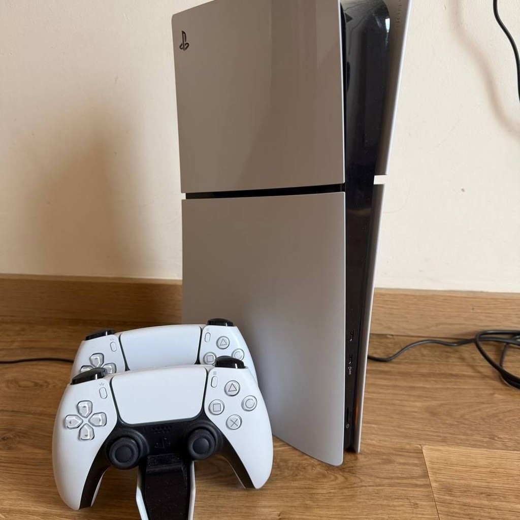 Play Station 5 Slim