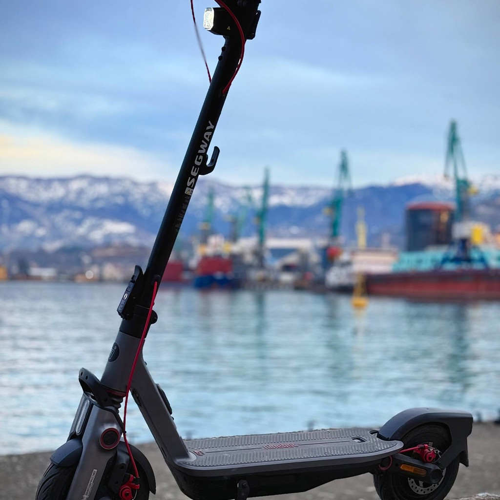 Электросамокат Segway Ninebot F3 Pro
