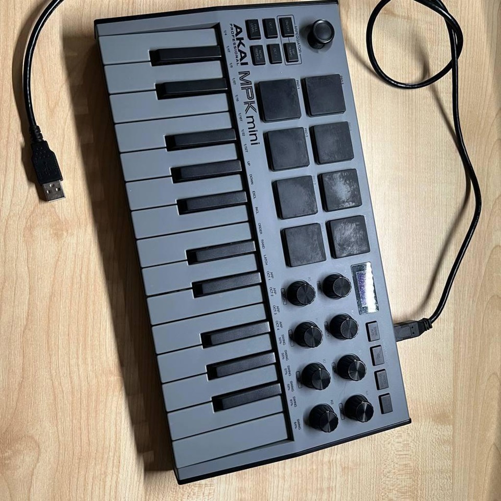Midi клавиатура Akai MPK Mini MK3