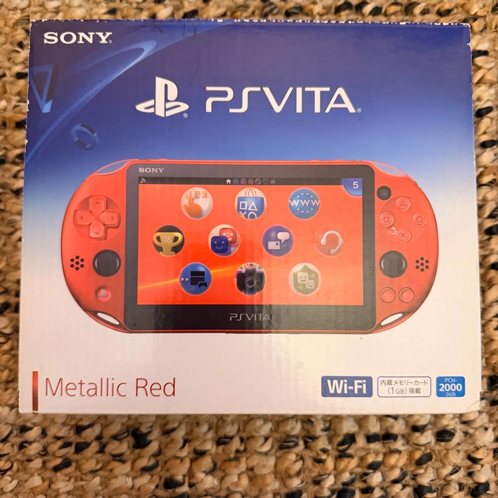 Коробка от PS Vita