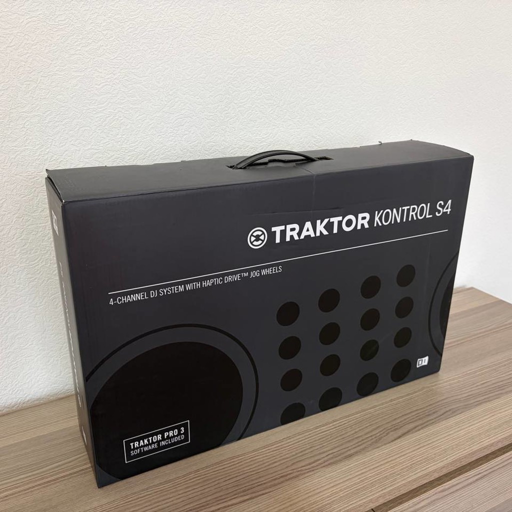 DJ-контроллер Native Instruments Traktor Kontrol S4 MK3