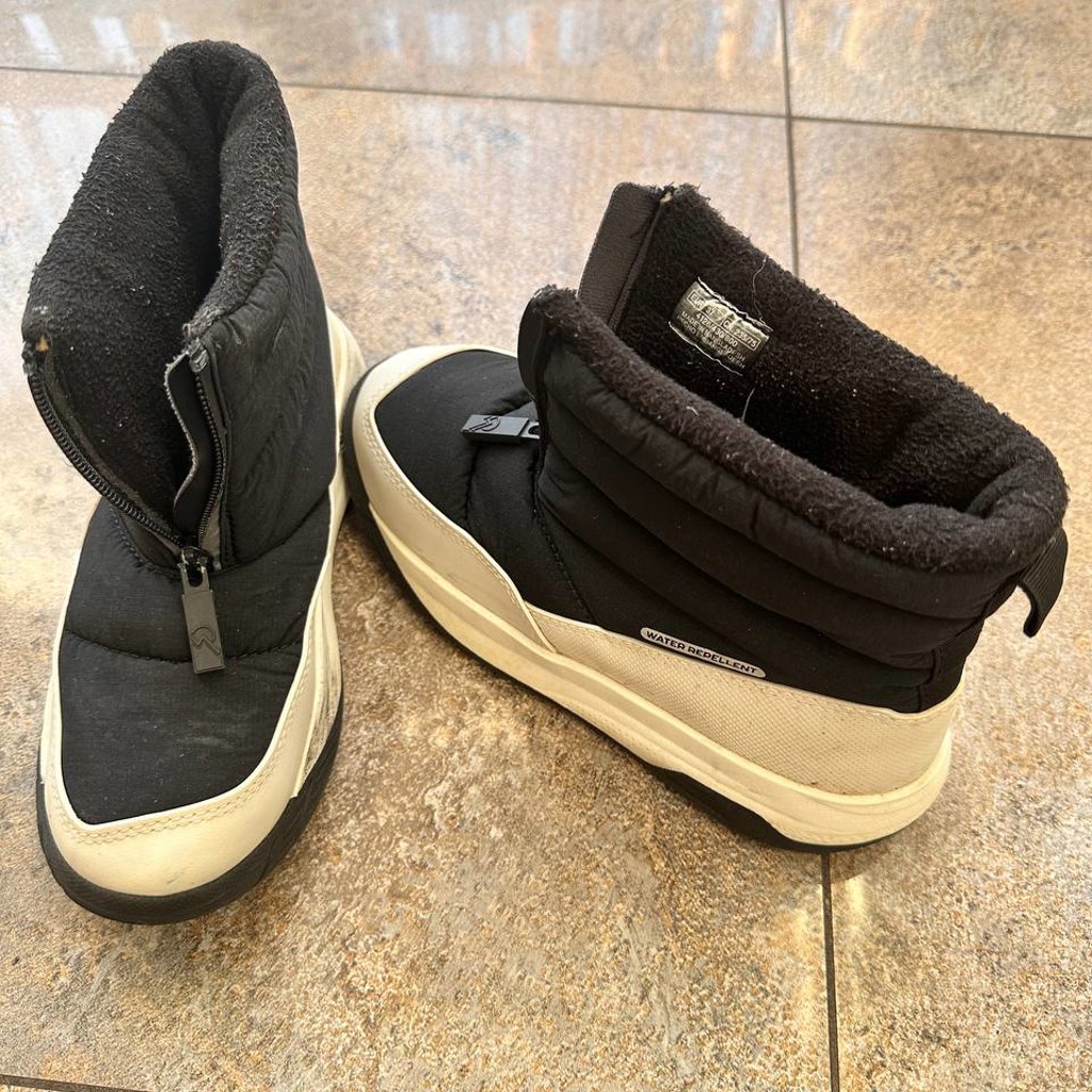 Тёплые сапоги Zara