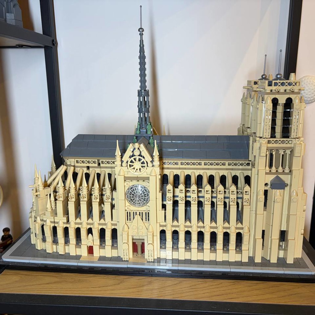 LEGO Architecture Собор Парижской Богоматери