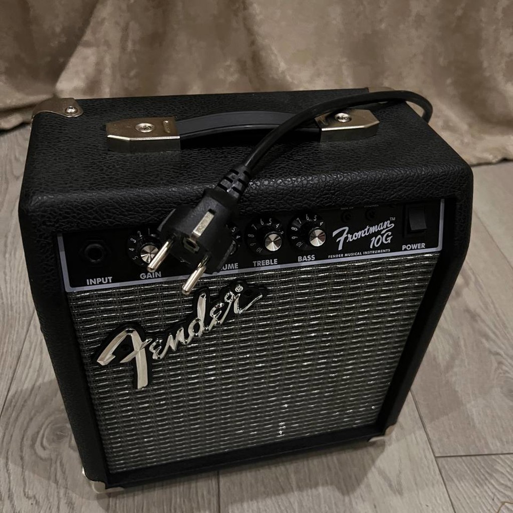 Комбоусилитель Fender Frontman 10G