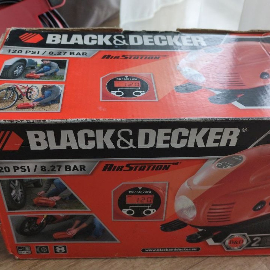 Автомобильный компрессор Black&Decker ASI200