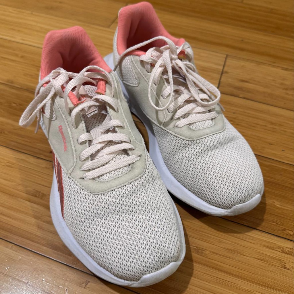 Женские кроссовки Reebok
