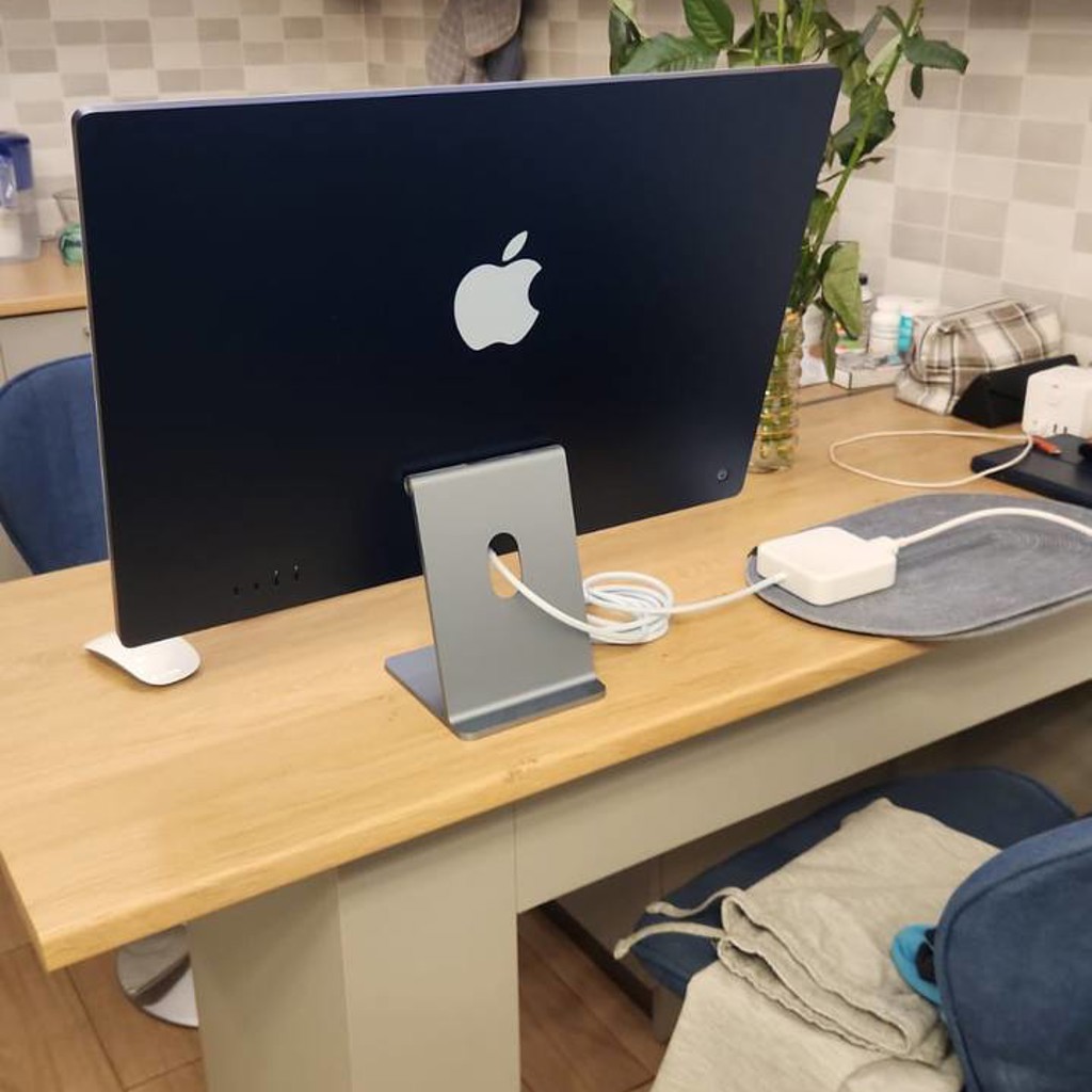 IMac 24