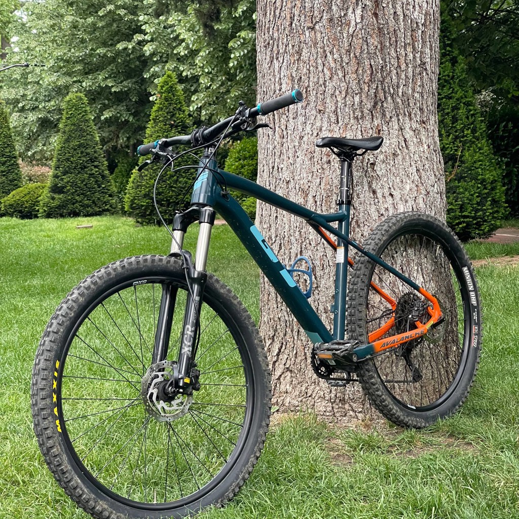 Велосипед GT Avalanche Elite 2020