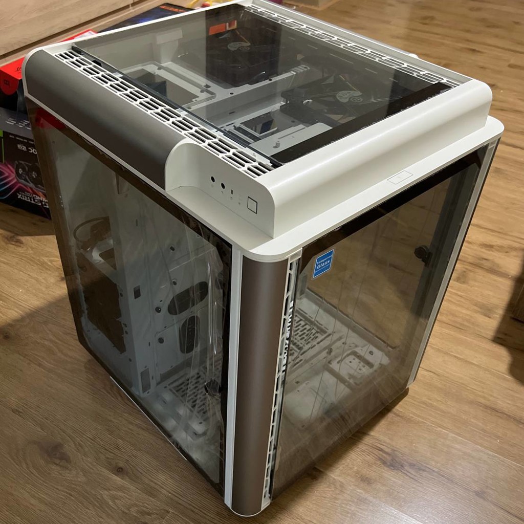 Корпус Thermaltake TH 20 Snow Edition