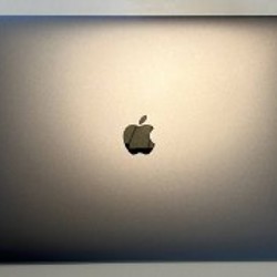 Apple MacBook Pro 15' (2019) - фото 2