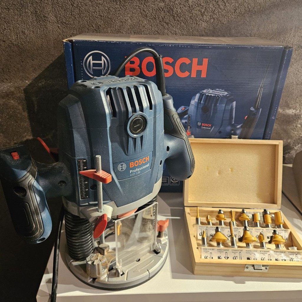 Фрезер Bosch GOF 130