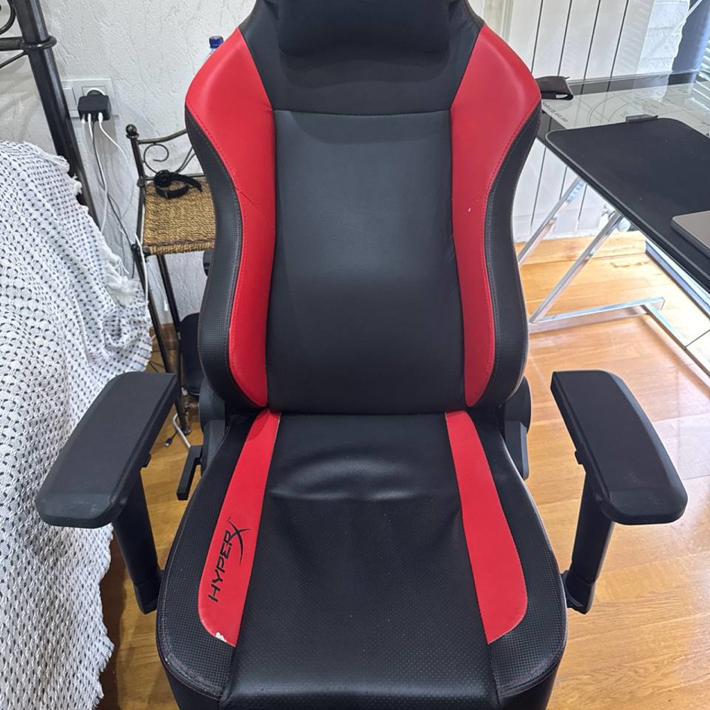 Игровое кресло HyperX chair RUBY Black/Red
