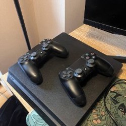 PS4 Slim 1TB - фото 1