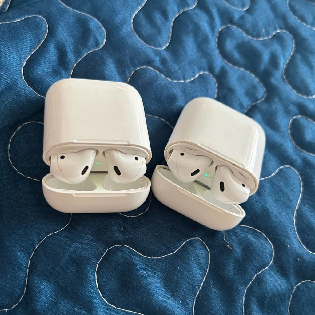 Наушники AirPods первого поколения