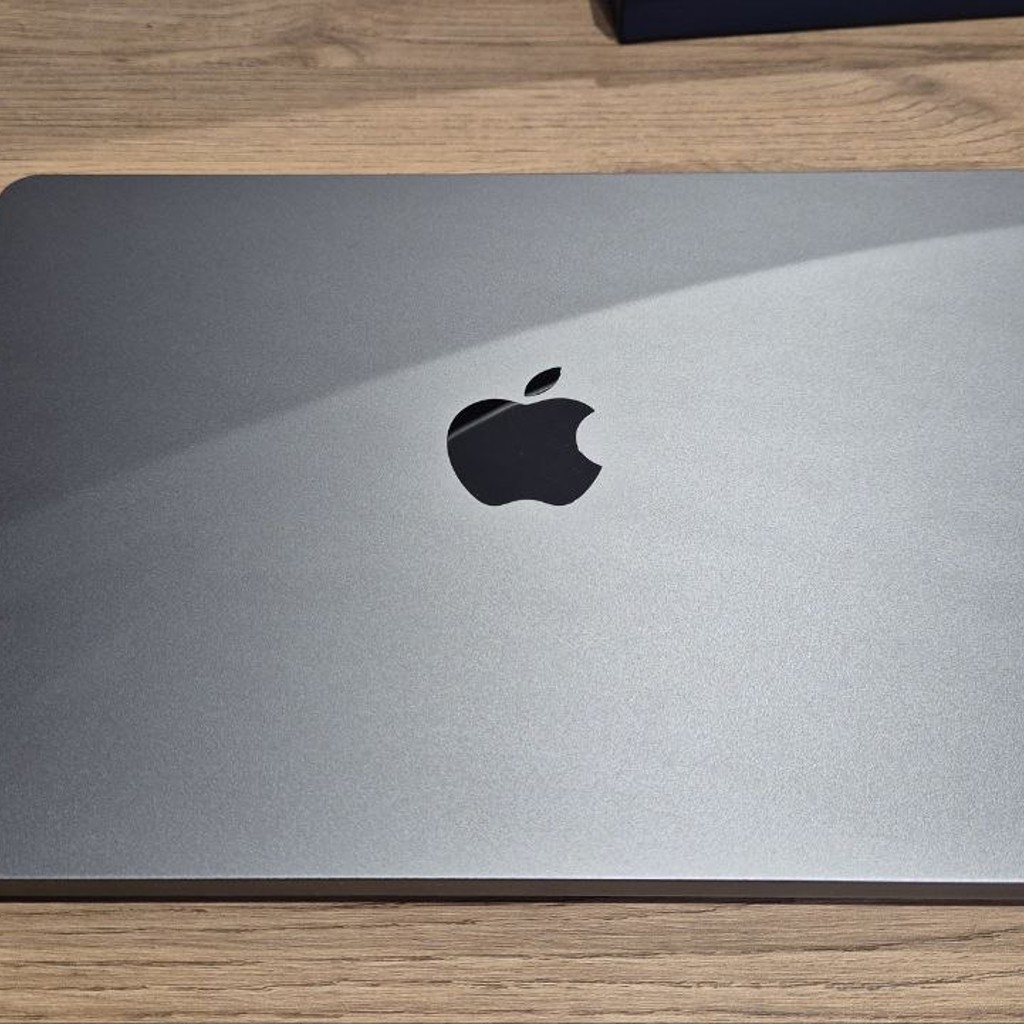 Macbook M2 2022