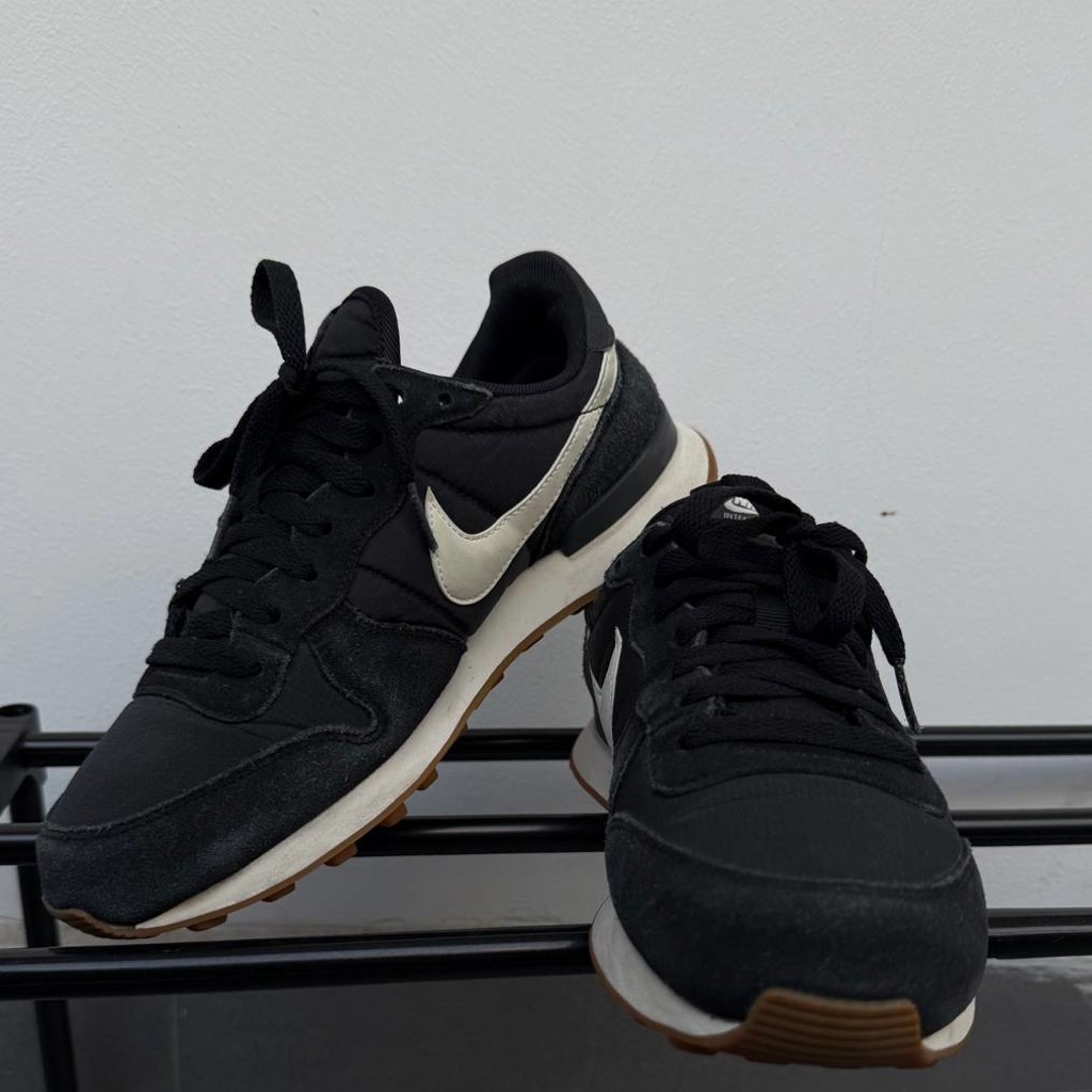 Кроссовки Nike