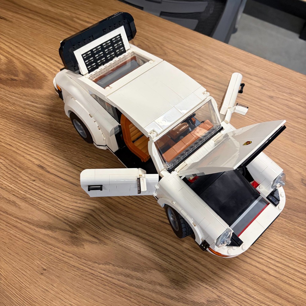 Lego модель Porsche 911