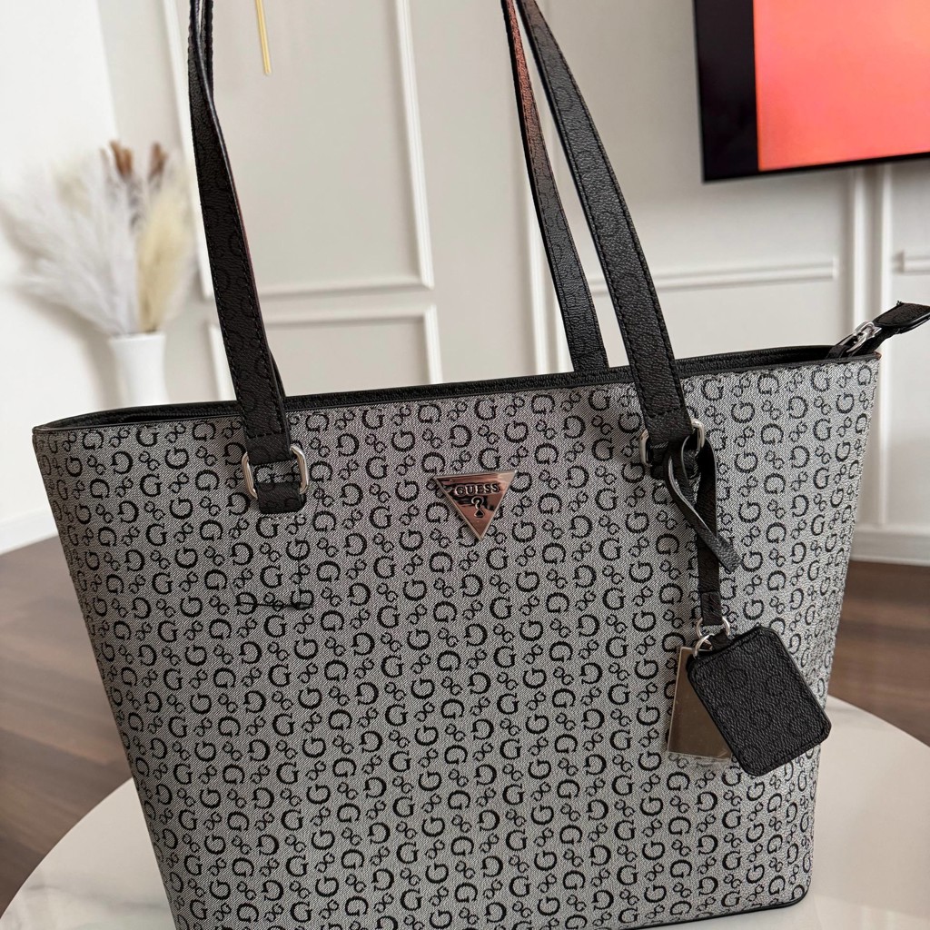 Сумка Guess