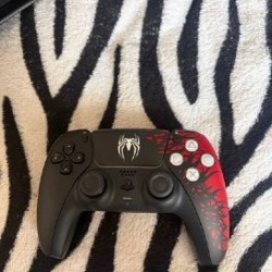 Sony PlayStation 5 Spider Man 2 Limited Edition - фото 2