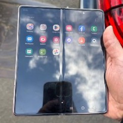 Samsung Galaxy Z Fold2 5G - фото 2
