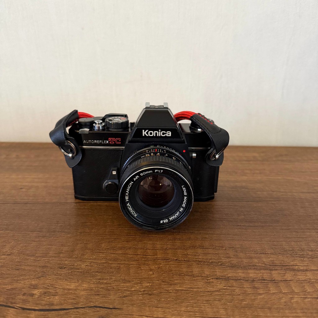 Пленочный фотоаппарат Konica Autoreflex TC
