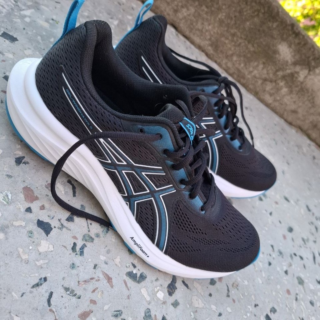 Кроссовки ASICS AmpliFoam